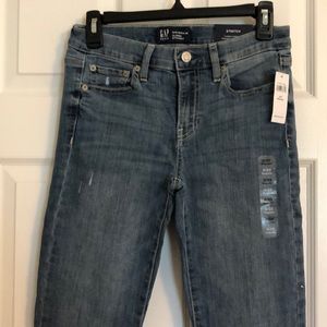 NEW WITH TAGS Gap classic fit jeans